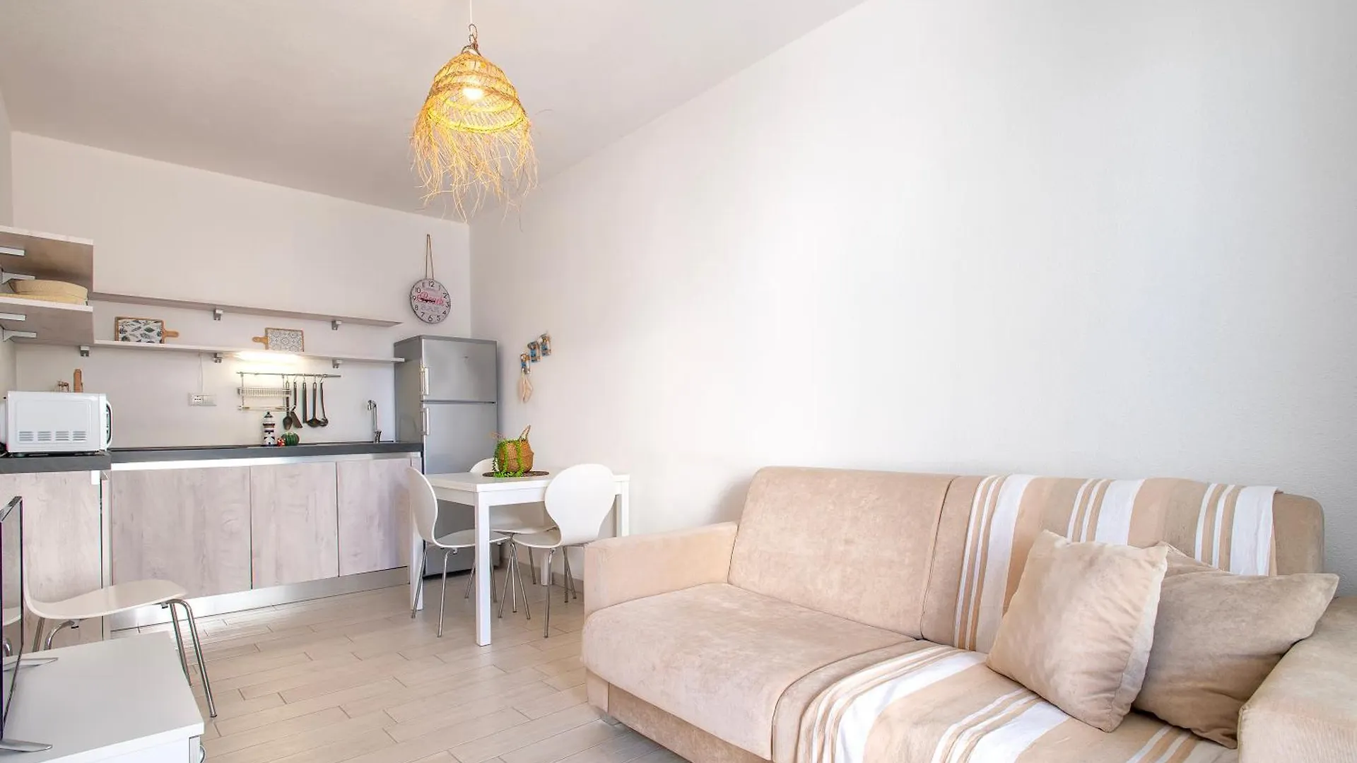 이솔라 로사 Borgo Degli Ulivi 아파트